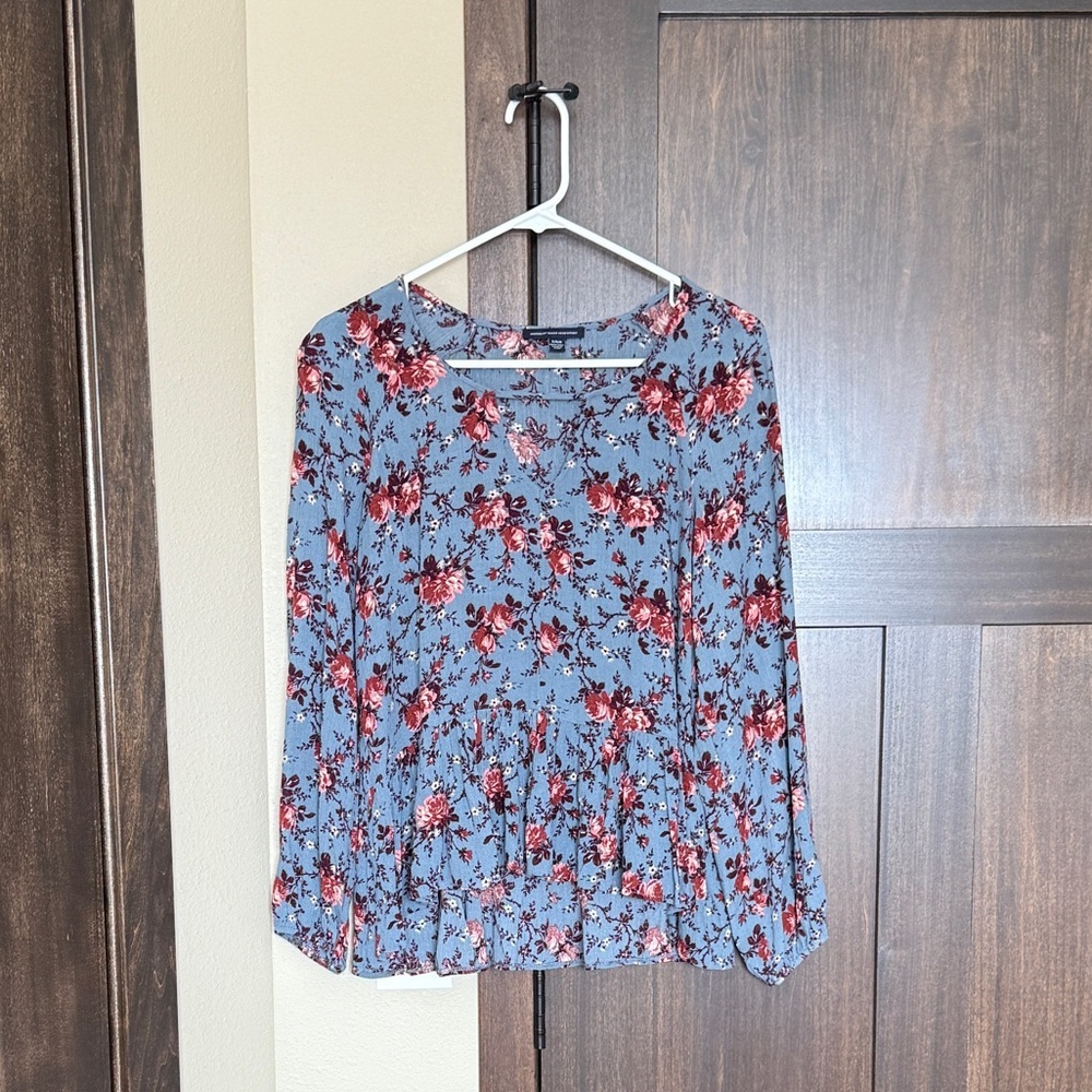 American Eagle Outfitters Women’s Boho Peplum Waist Floral Blouse Size Medium